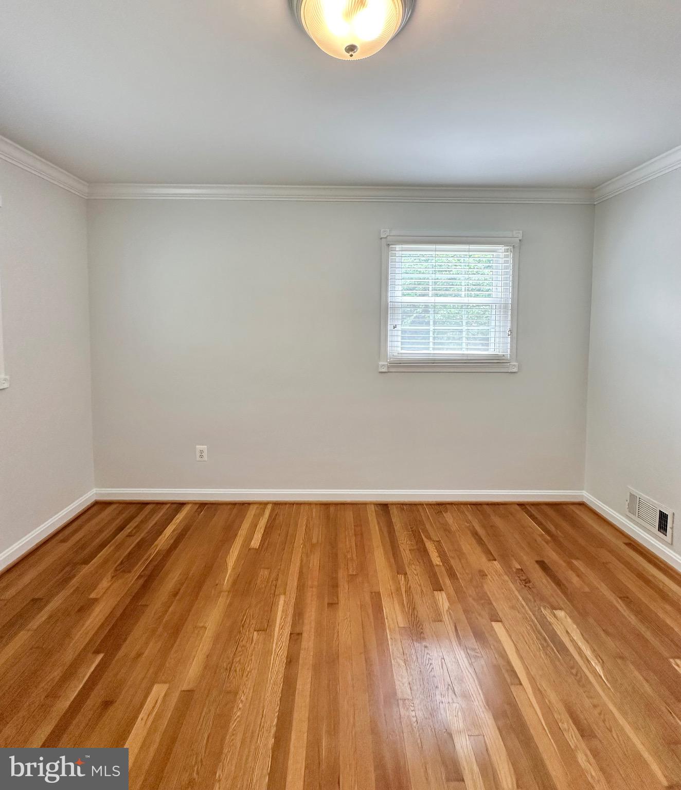 SLEEPY HOLLOW MANOR - Residential Lease