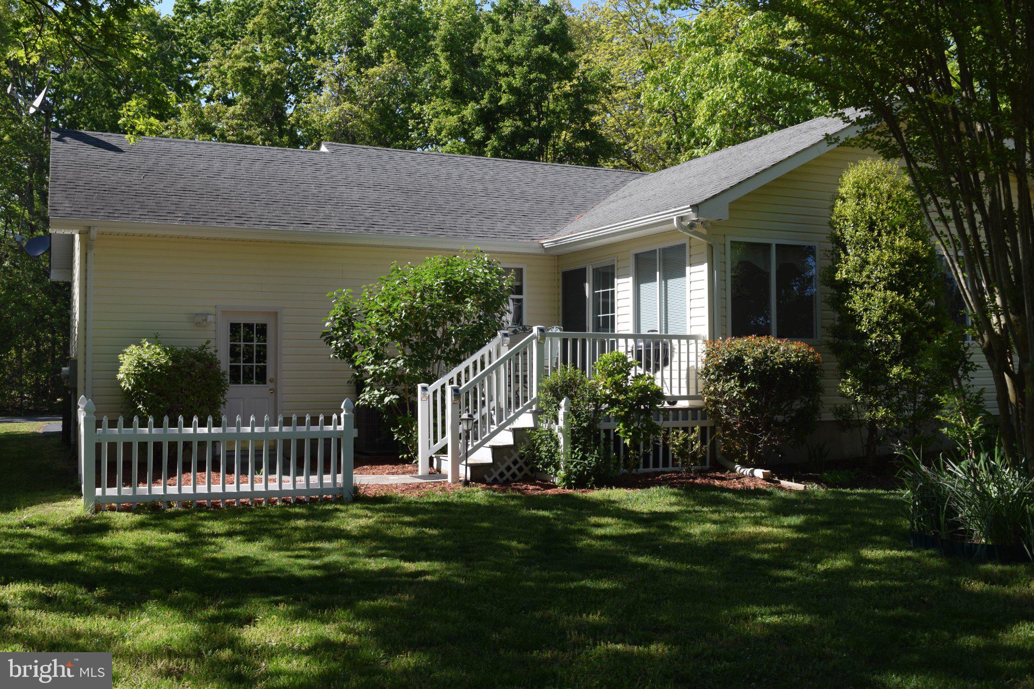 CAPTAIN'S COVE - Residential