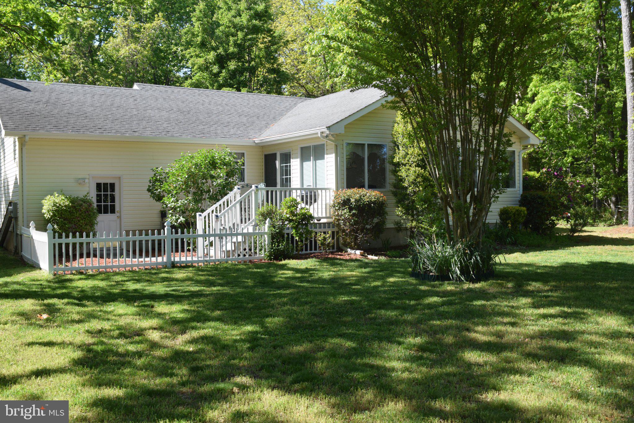 CAPTAIN'S COVE - Residential