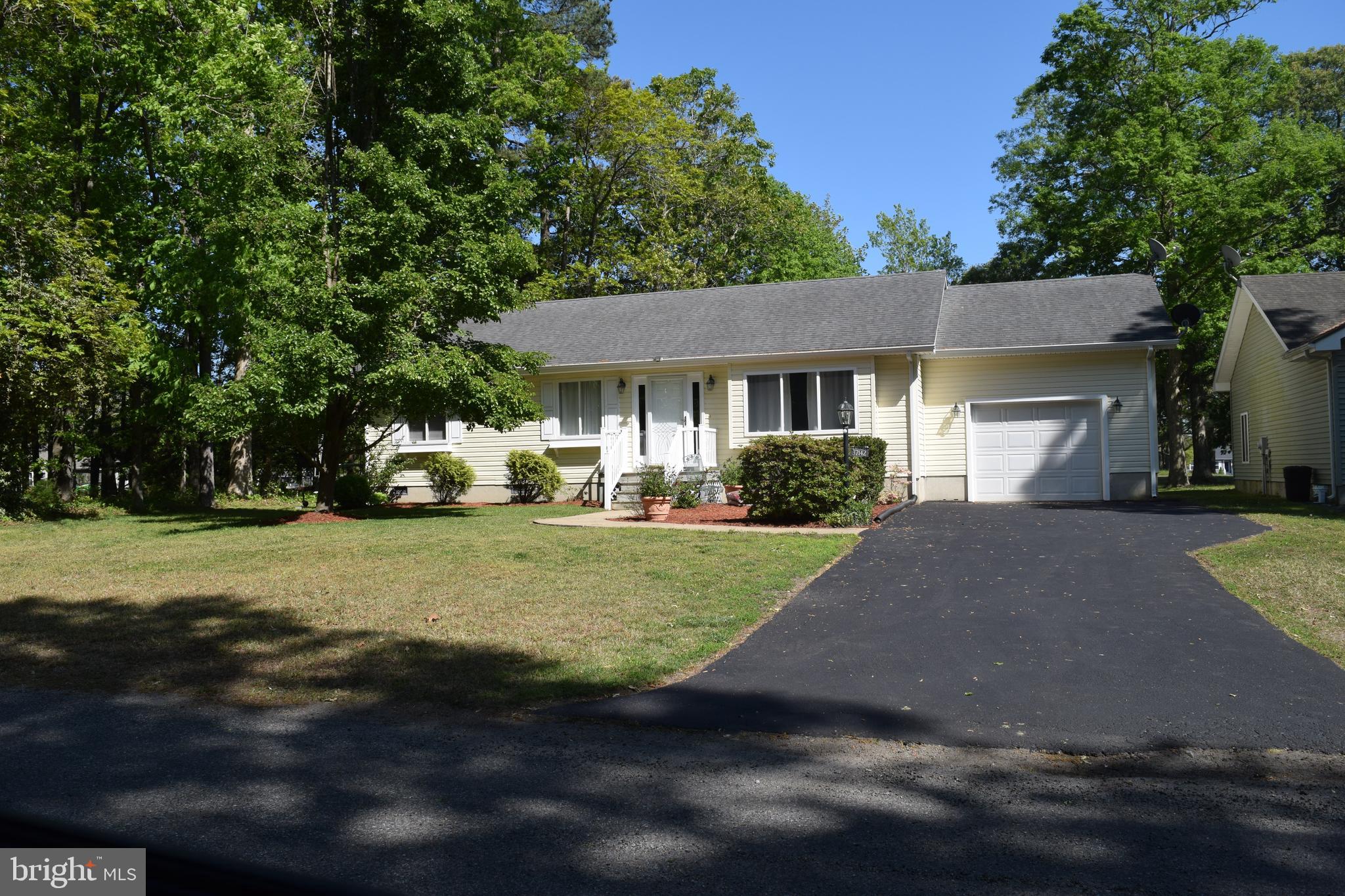 CAPTAIN'S COVE - Residential