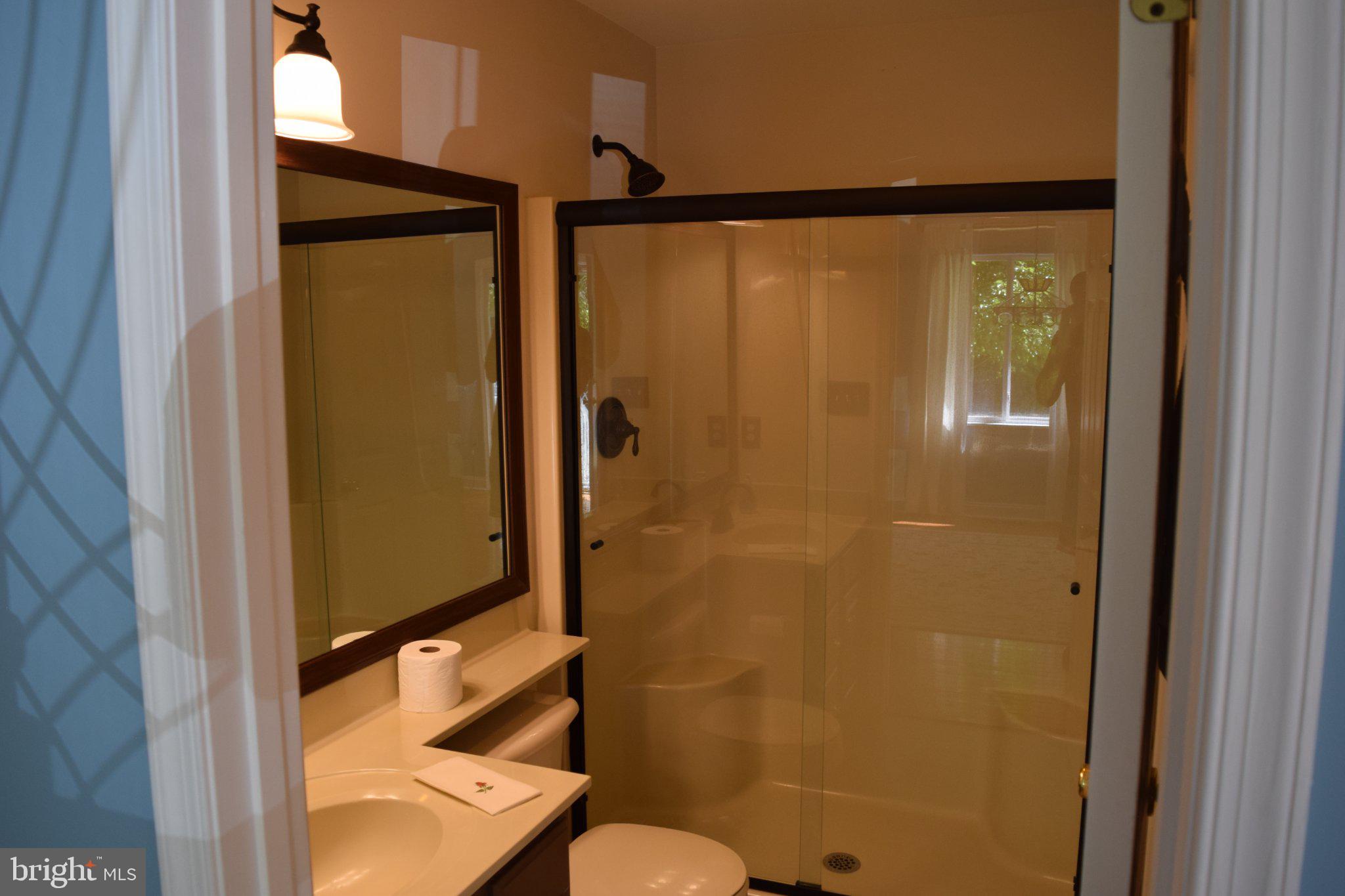 CAPTAIN'S COVE - Residential