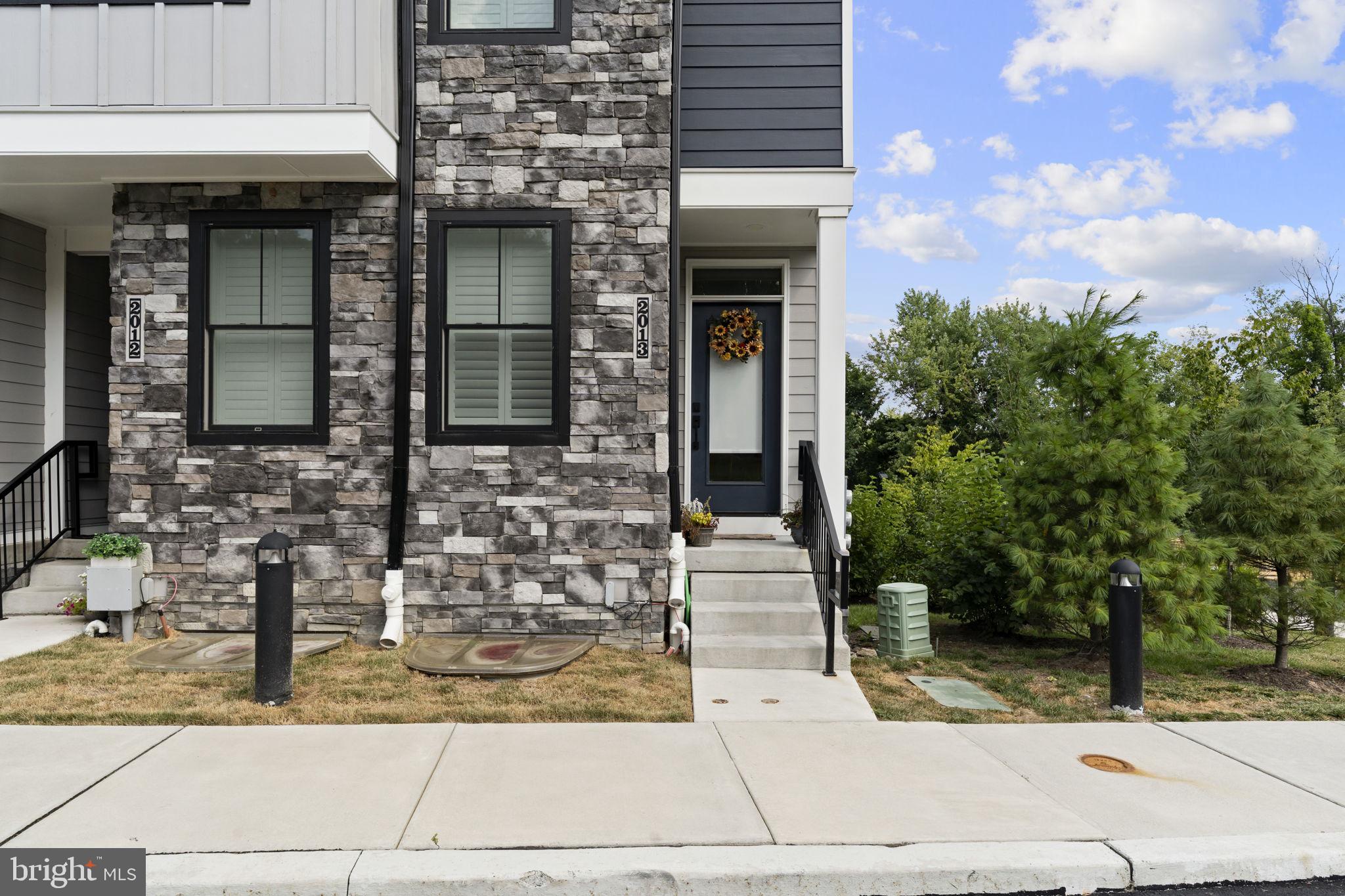2013 HYVIEW TERRACE