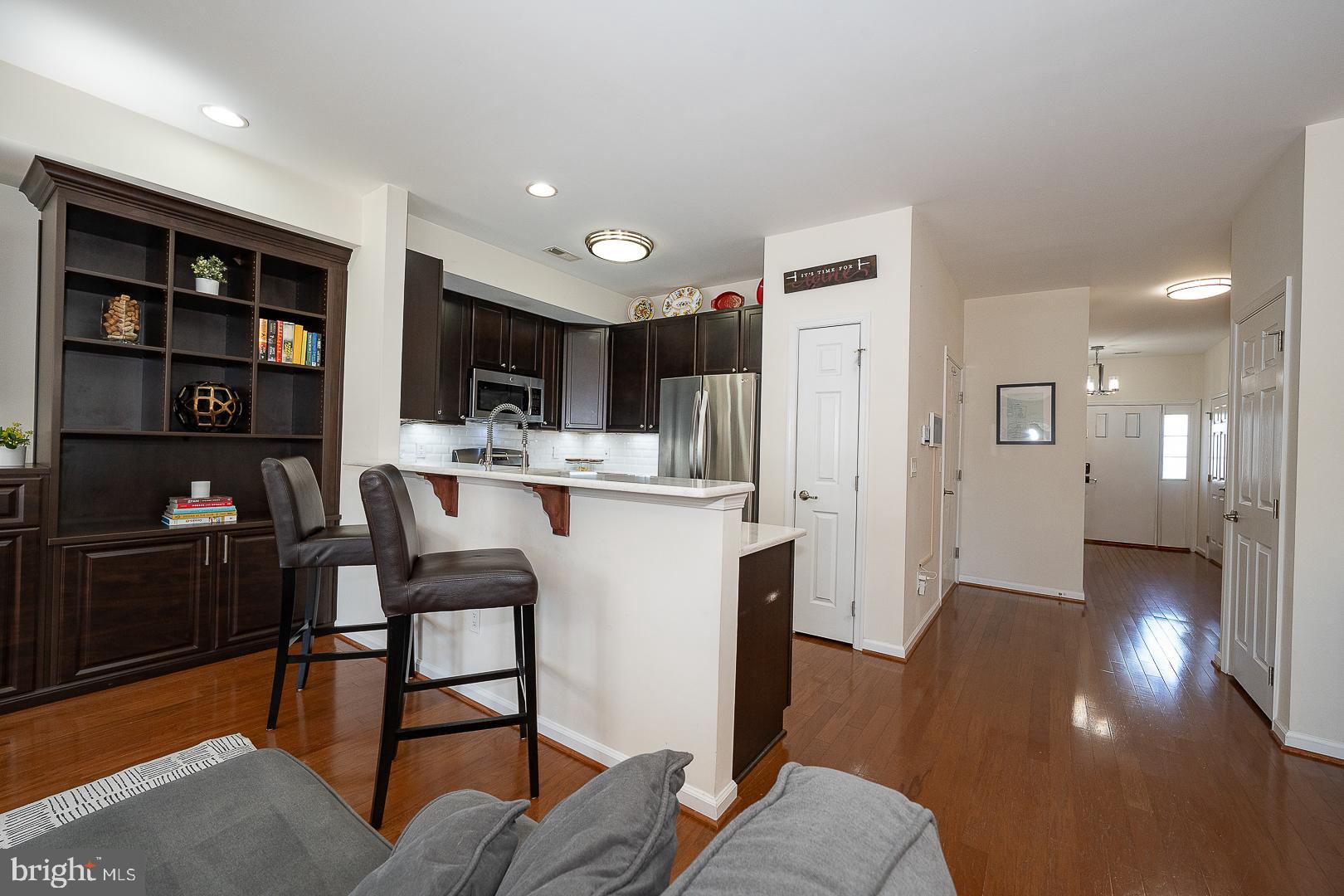 4414 RIVERVIEW LANE 00 28