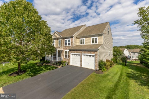 Photo of 6688 Muir Drive, HAYMARKET, VA 20169 (MLS # VAPW2130232)