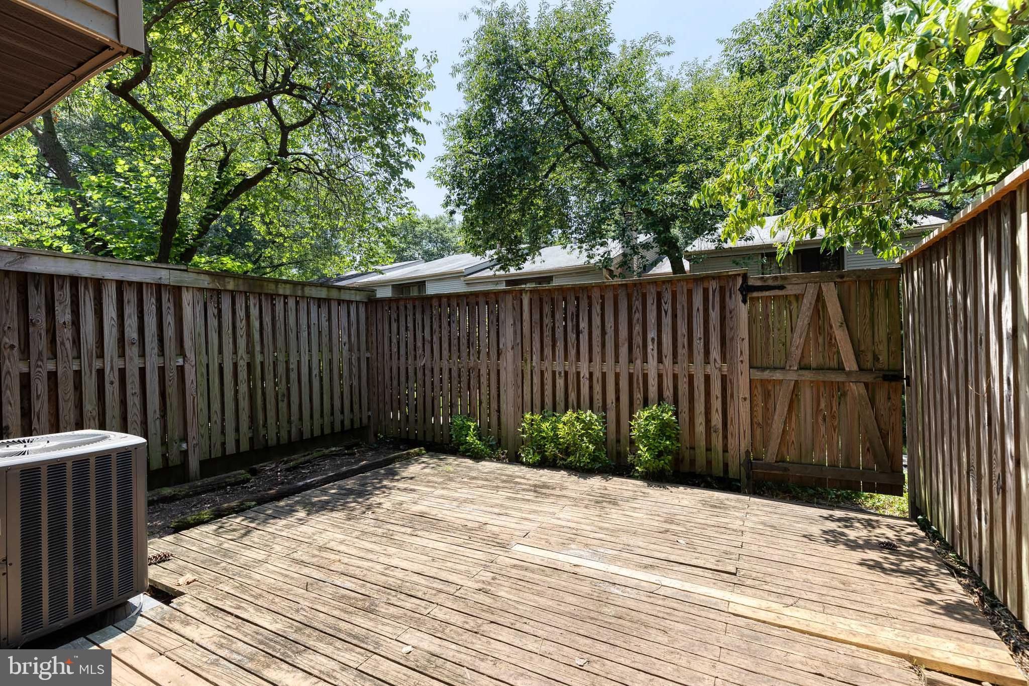 WILDE LAKE - Residential Lease