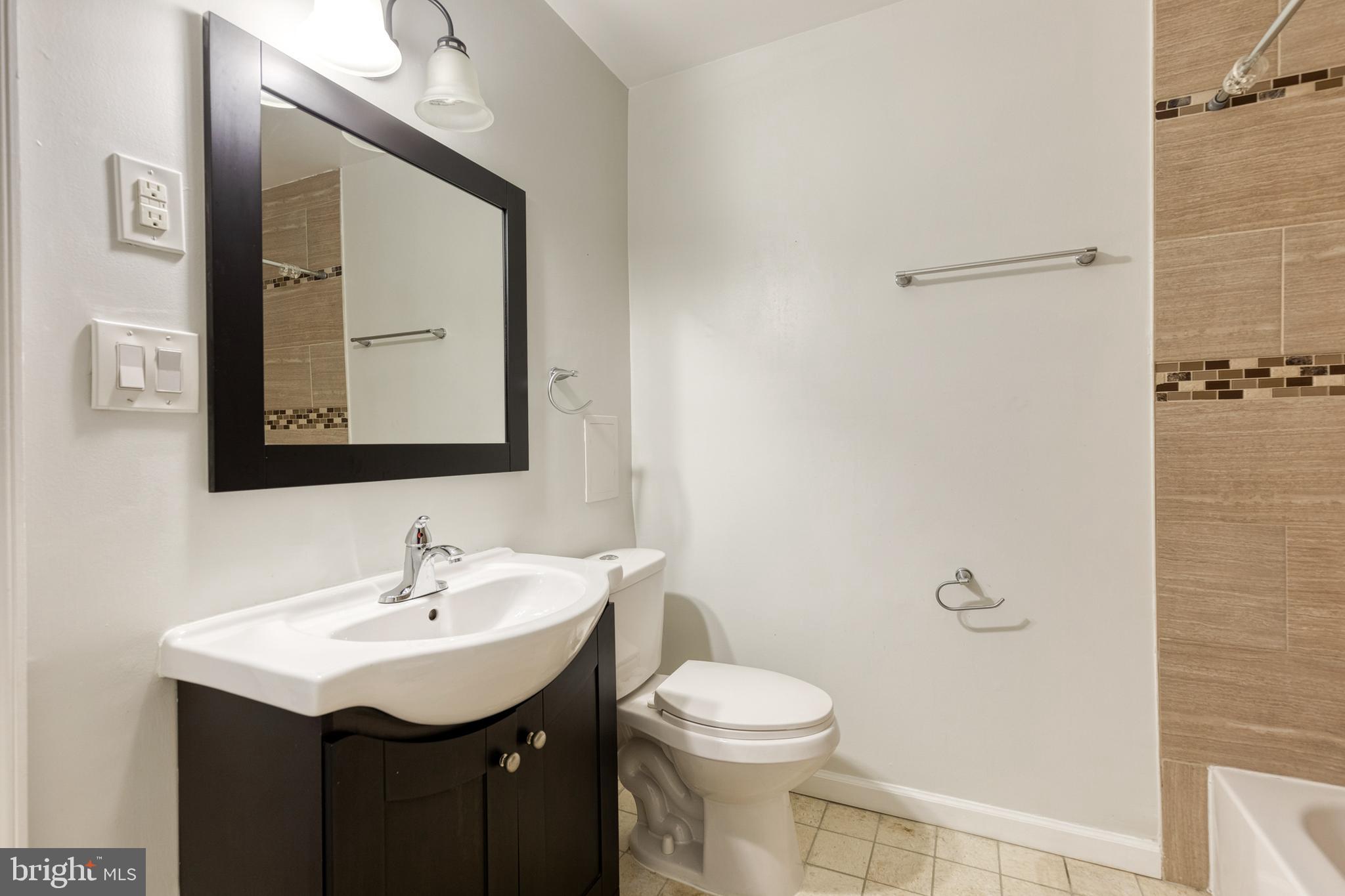 WILDE LAKE - Residential Lease