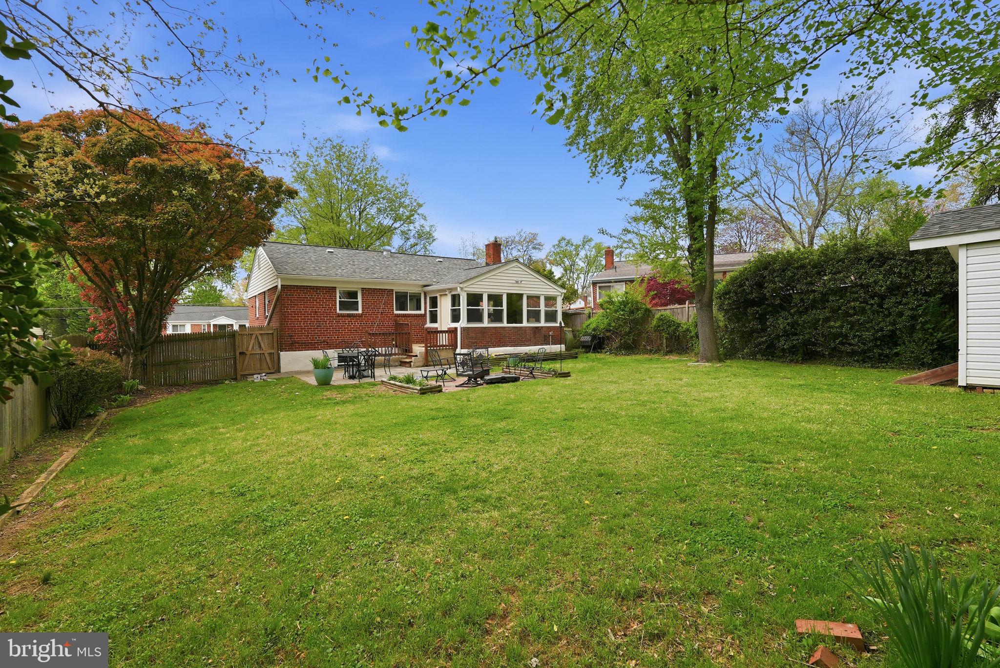 WHEATON WOODS - Residential