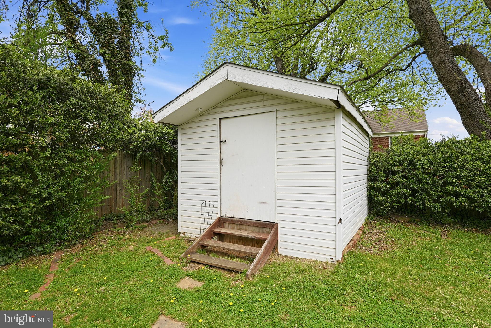 WHEATON WOODS - Residential