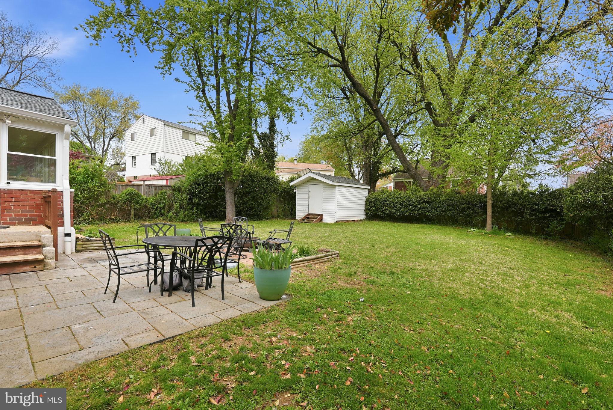 WHEATON WOODS - Residential