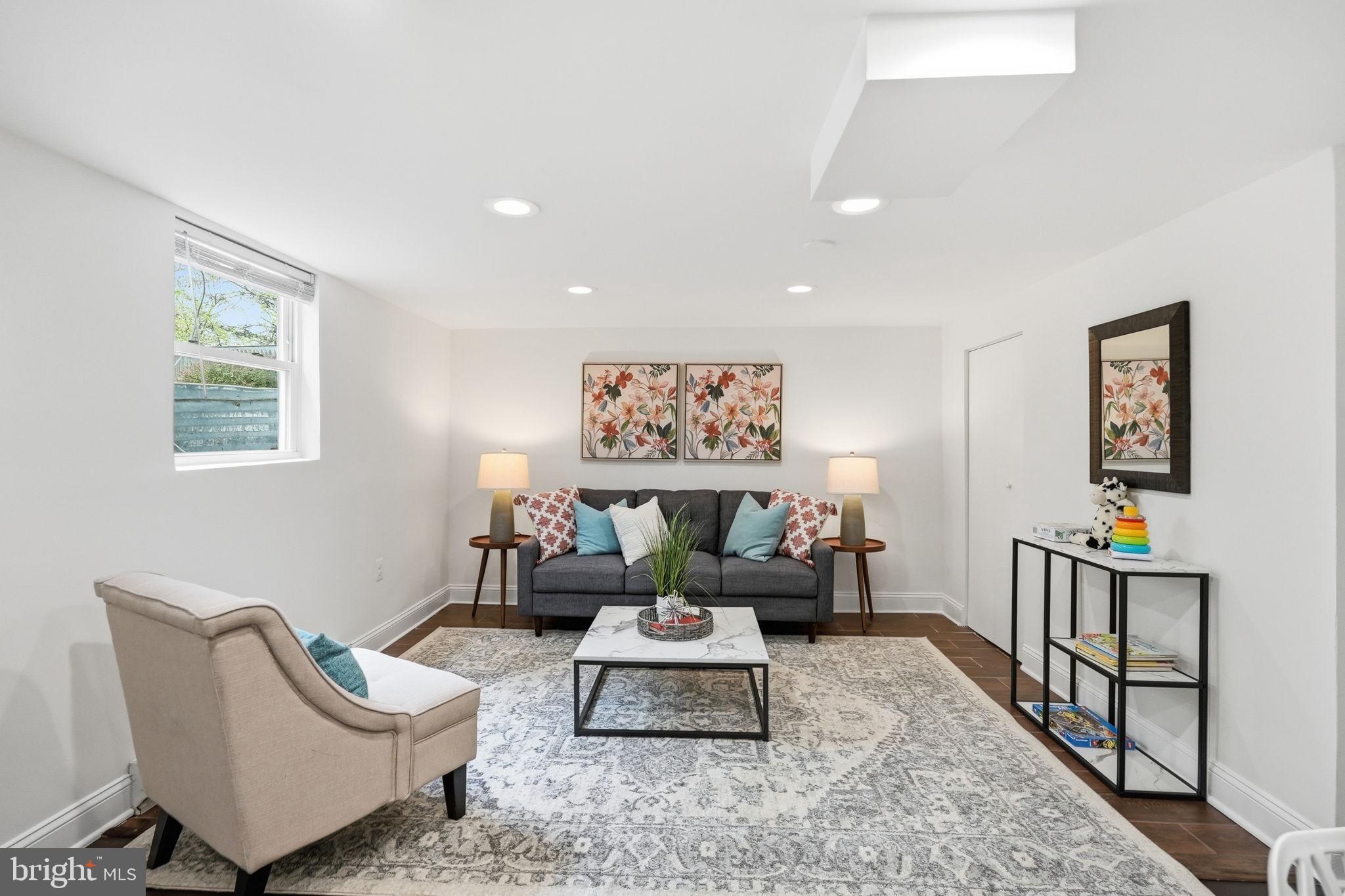 WHEATON WOODS - Residential