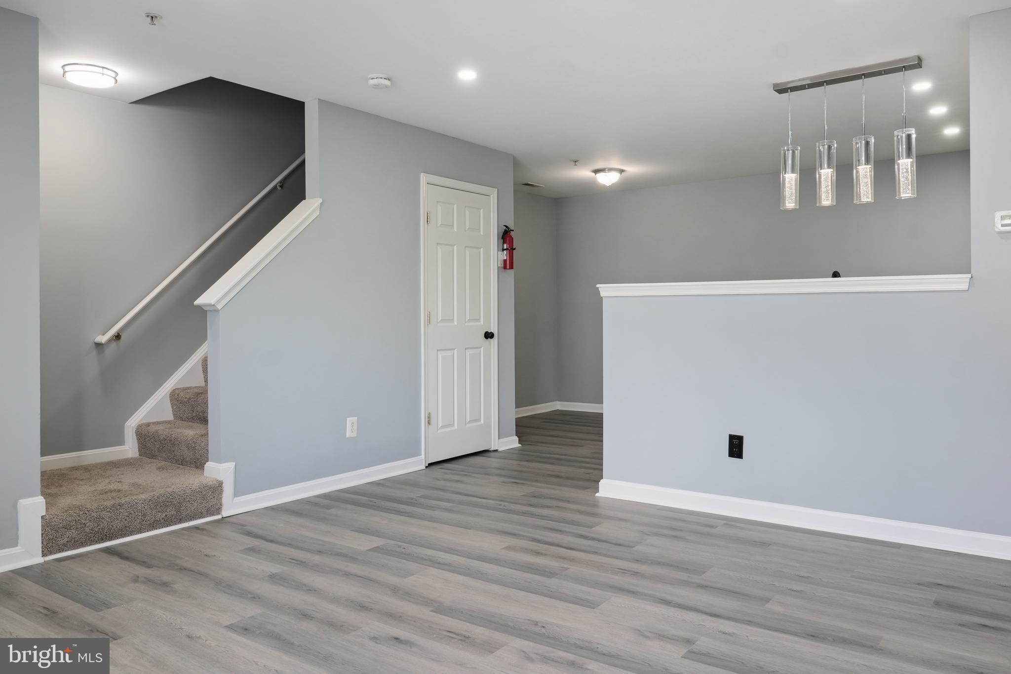 CLOVERLEAF COMMONS - Residential