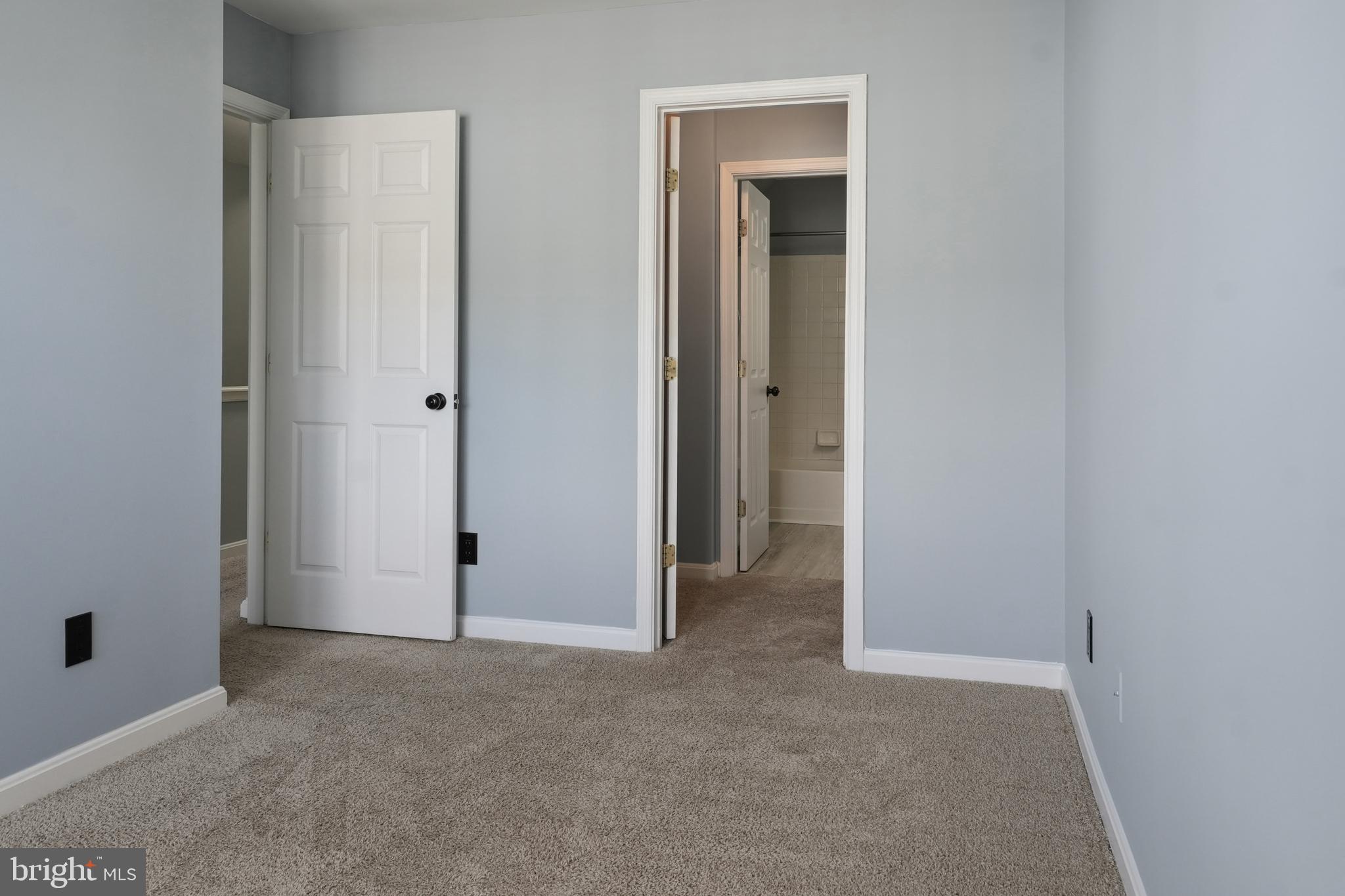 CLOVERLEAF COMMONS - Residential