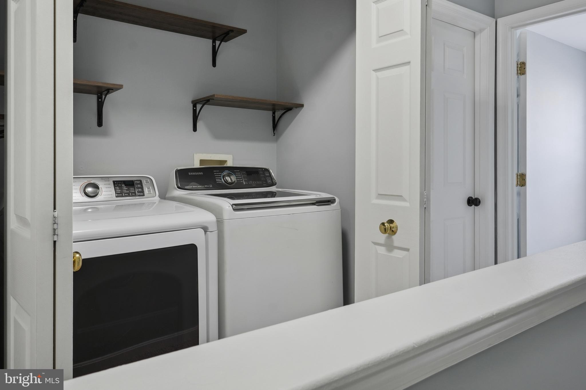 CLOVERLEAF COMMONS - Residential