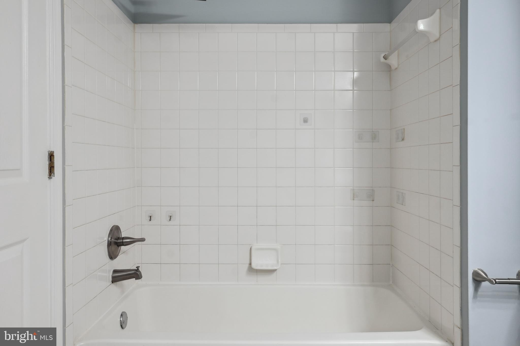 CLOVERLEAF COMMONS - Residential