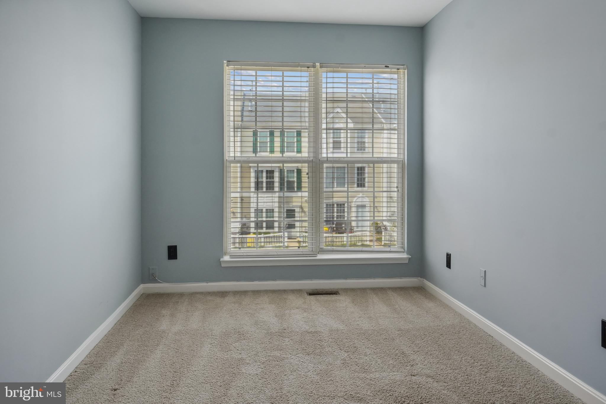 CLOVERLEAF COMMONS - Residential