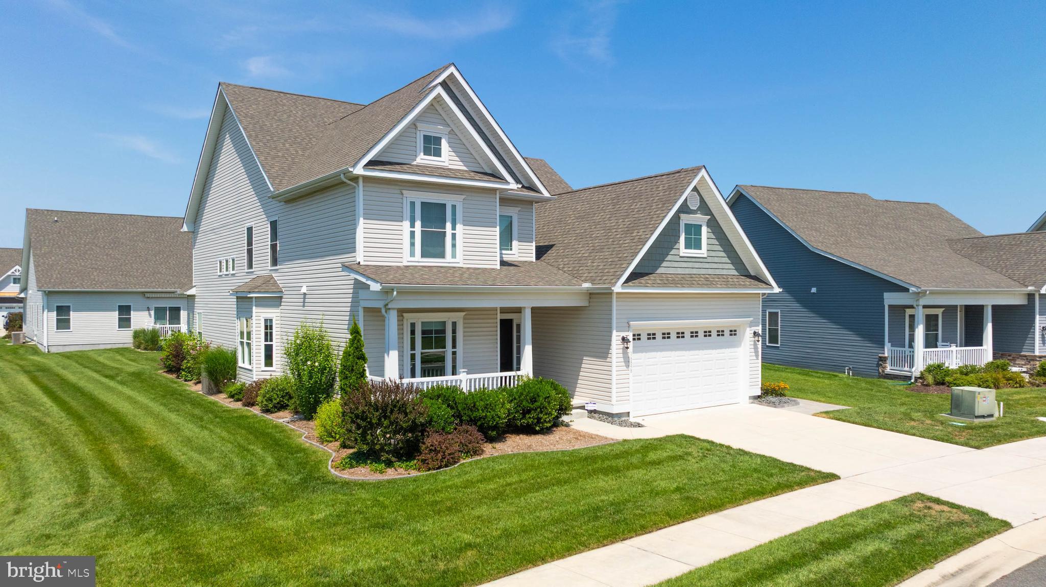 16858 BELLEVUE COURT