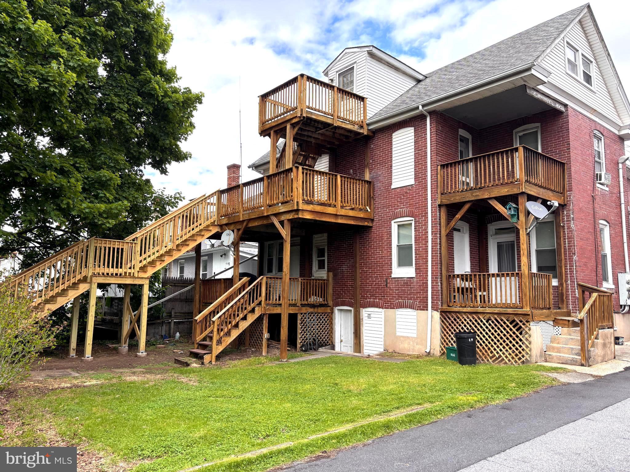 36 N POPLAR STREET 38