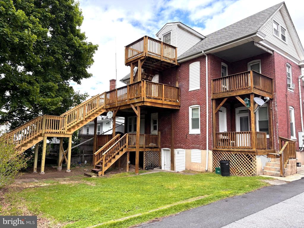 Photo of 36 - 38 N Poplar Street, ELIZABETHTOWN, PA 17022 (MLS # PALA2087404)