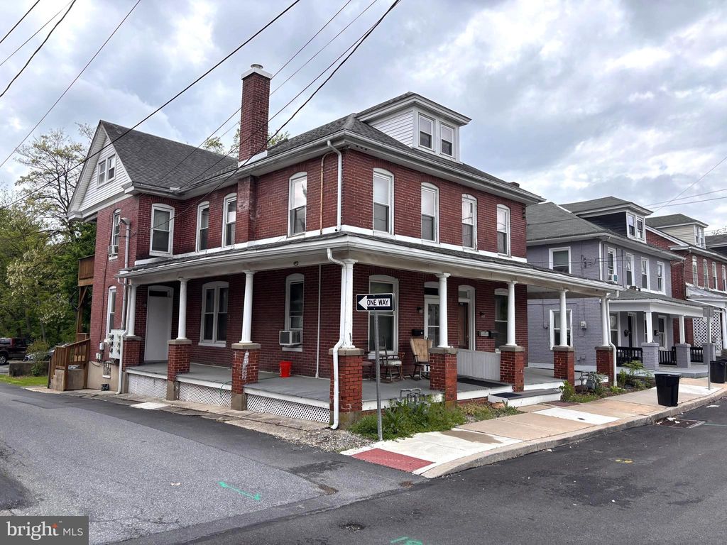 Photo of 36 - 38 N Poplar Street, ELIZABETHTOWN, PA 17022 (MLS # PALA2087404)