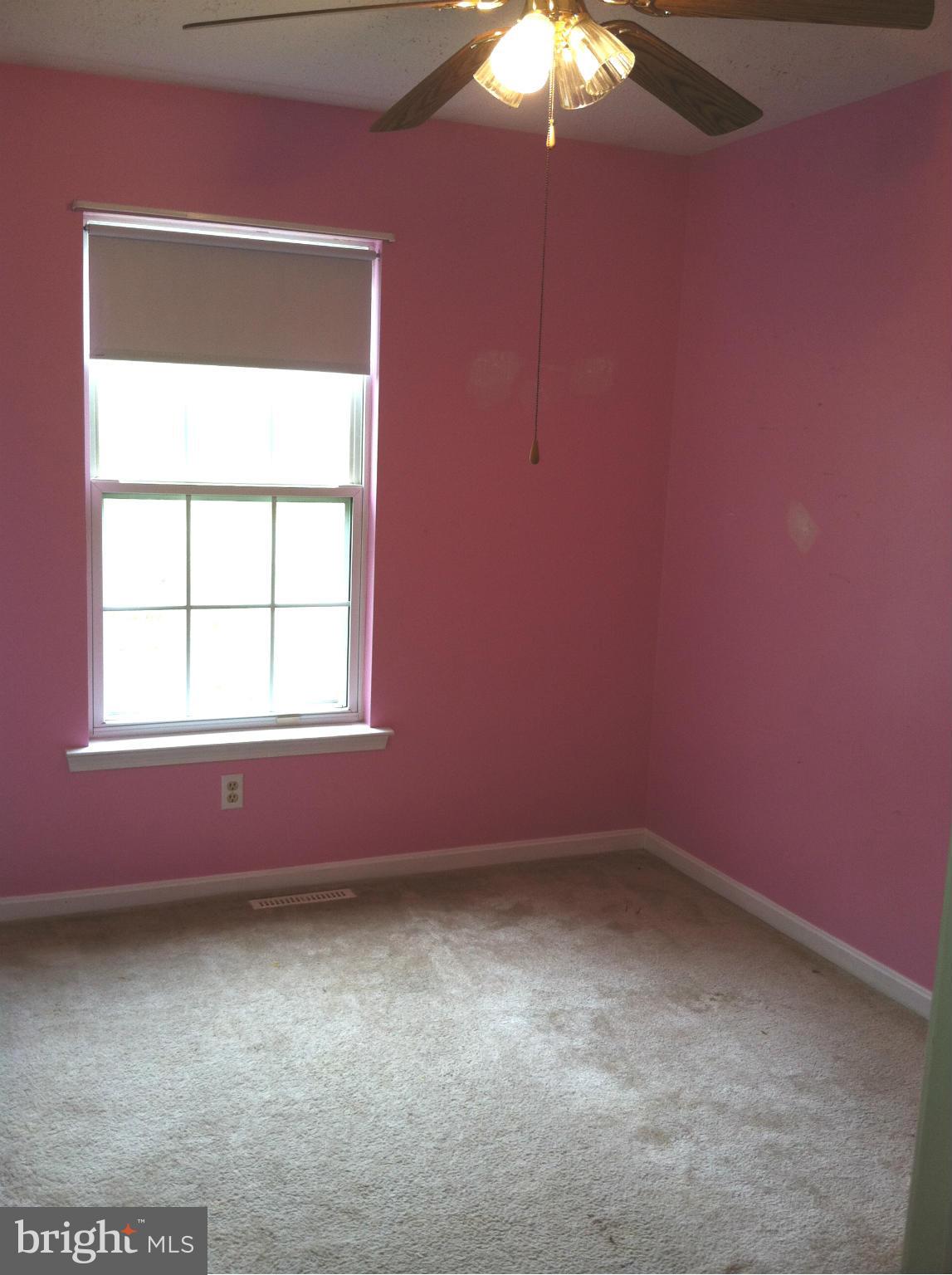 LAUREL RIDGE - Residential