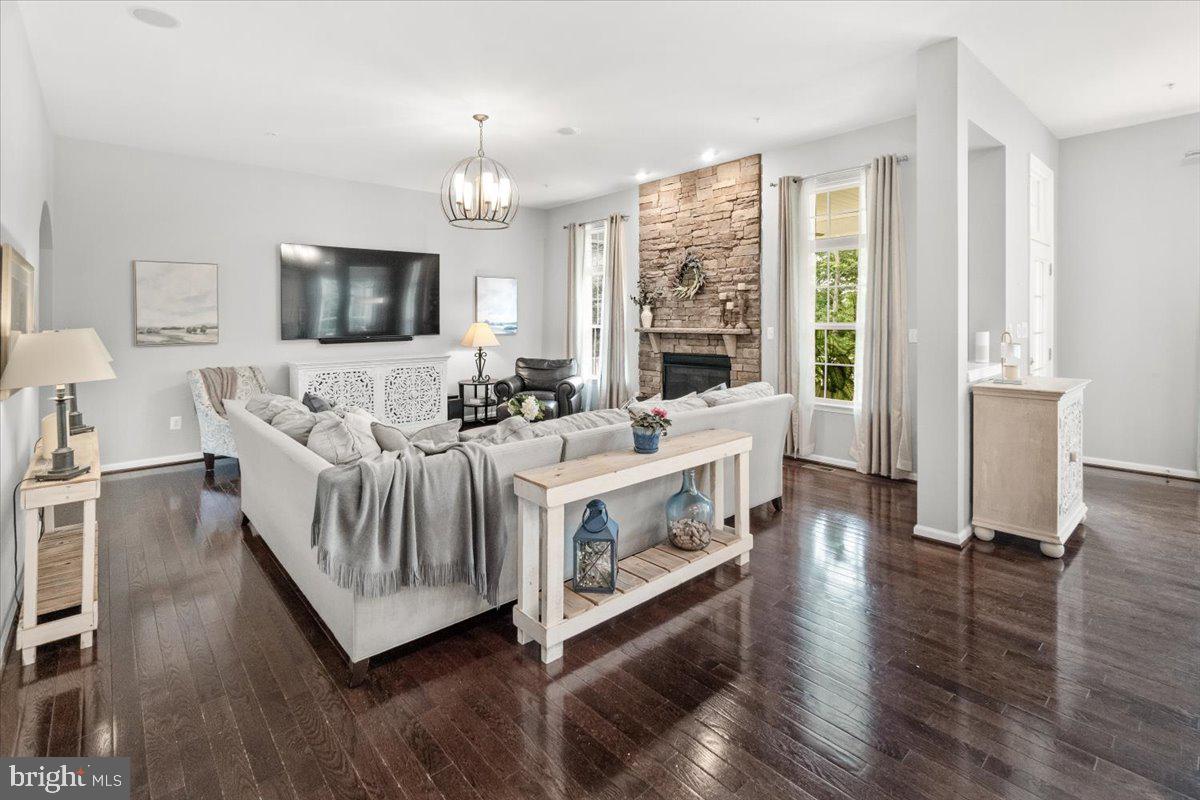 WOODRIDGE AT LAKE LINGANORE - Residential