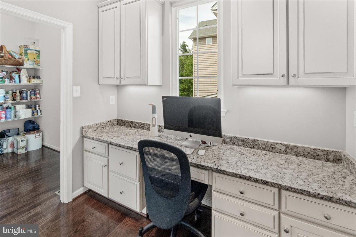 WOODRIDGE AT LAKE LINGANORE - Residential