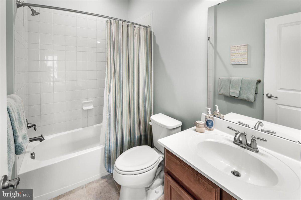 WOODRIDGE AT LAKE LINGANORE - Residential