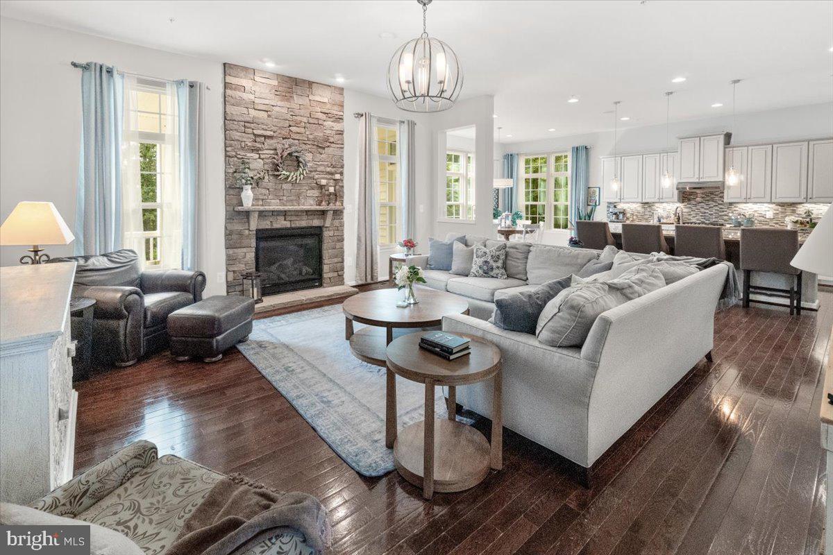 WOODRIDGE AT LAKE LINGANORE - Residential