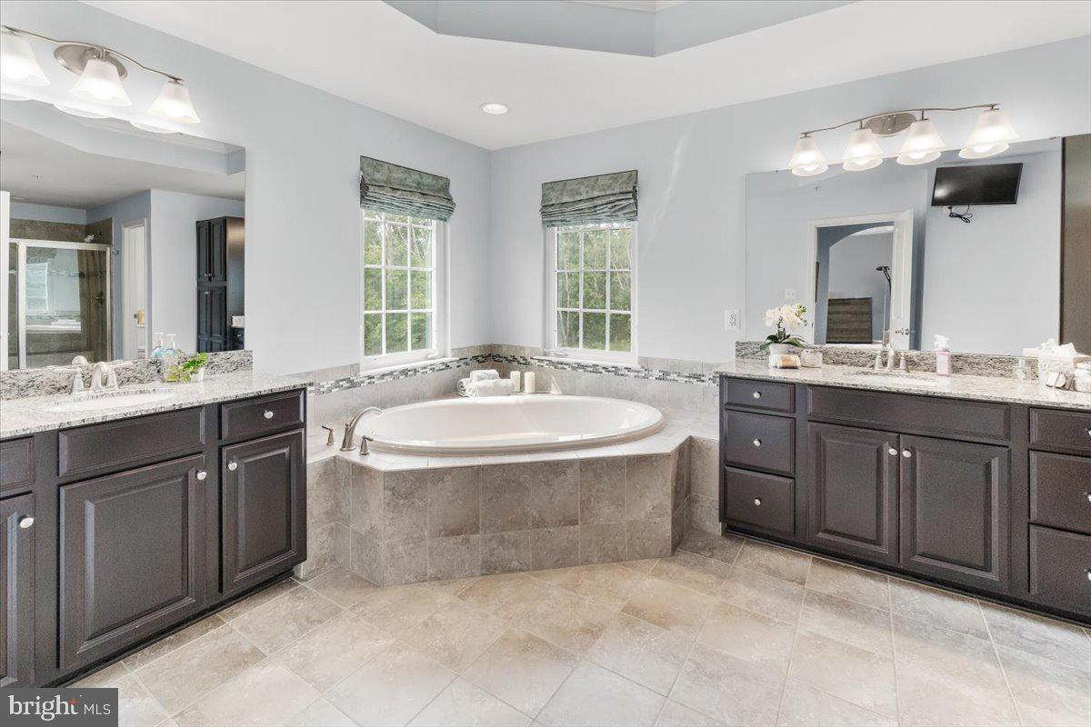 WOODRIDGE AT LAKE LINGANORE - Residential