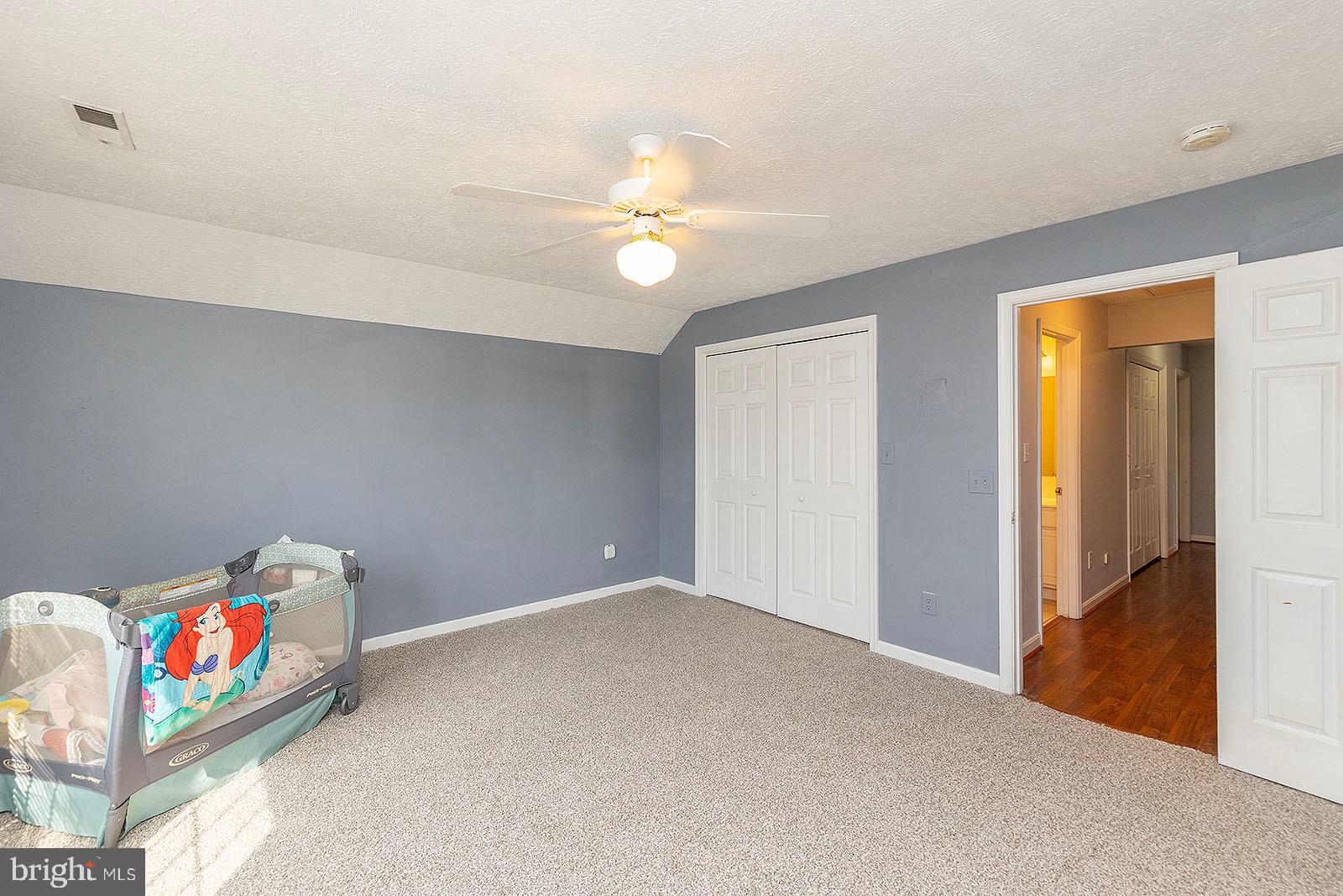 OAKDALE CROSSING - Residential