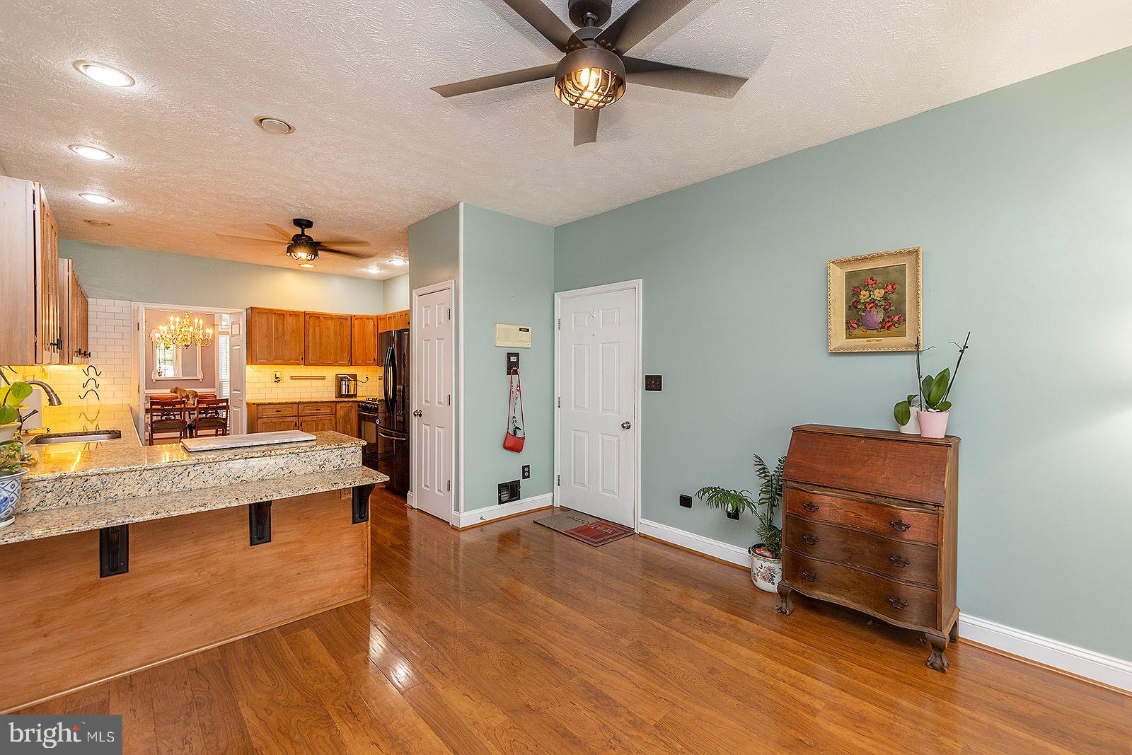 OAKDALE CROSSING - Residential