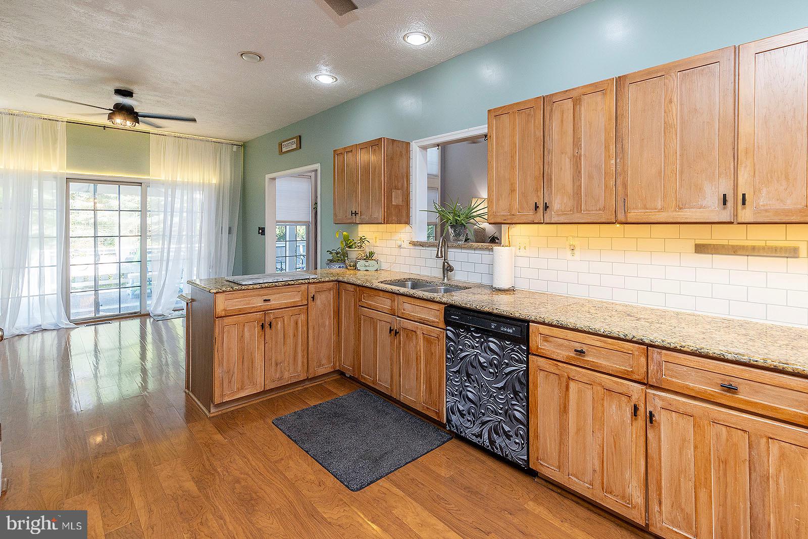 OAKDALE CROSSING - Residential