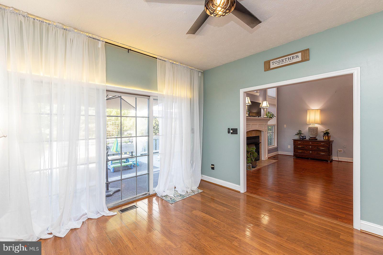 OAKDALE CROSSING - Residential