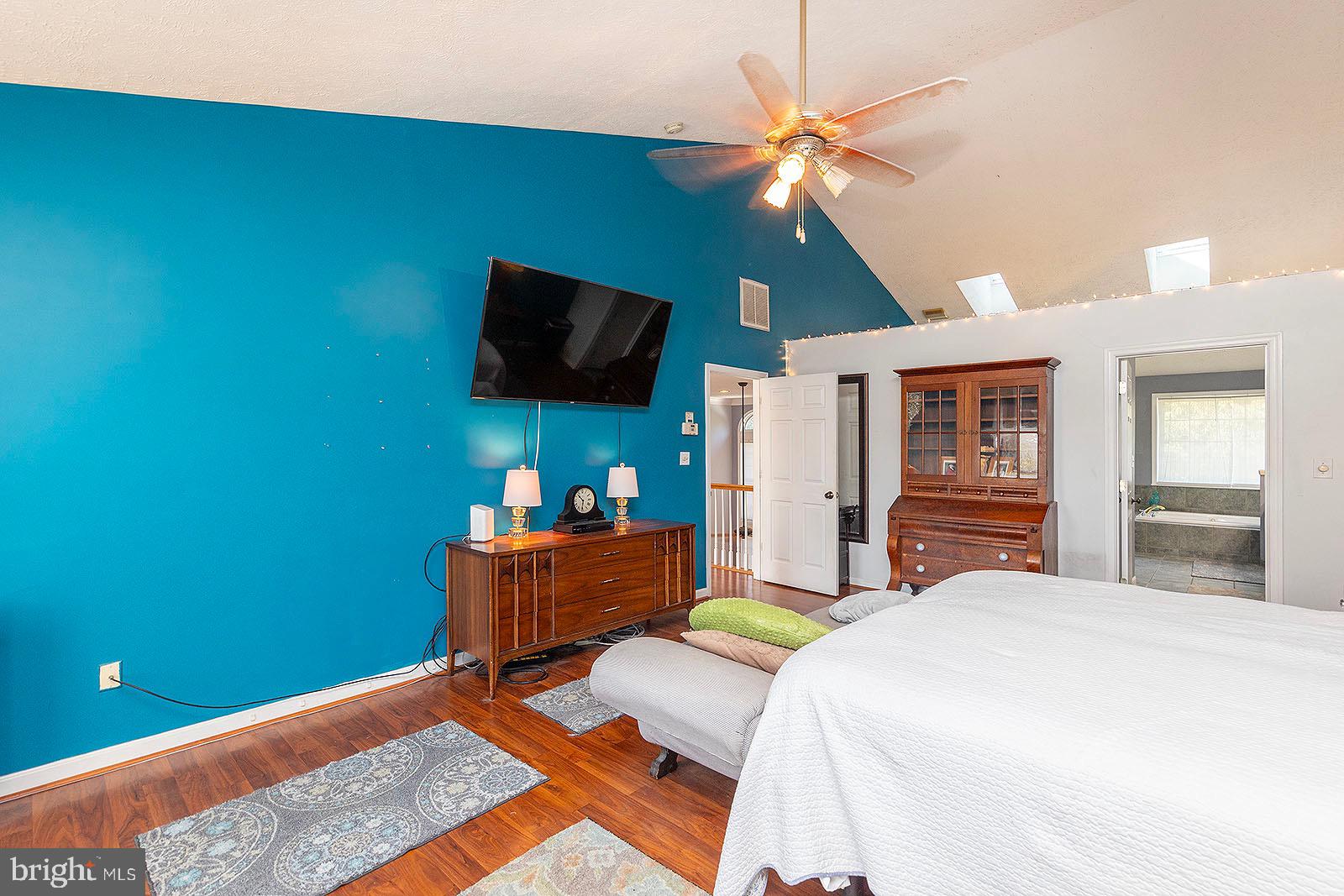 OAKDALE CROSSING - Residential