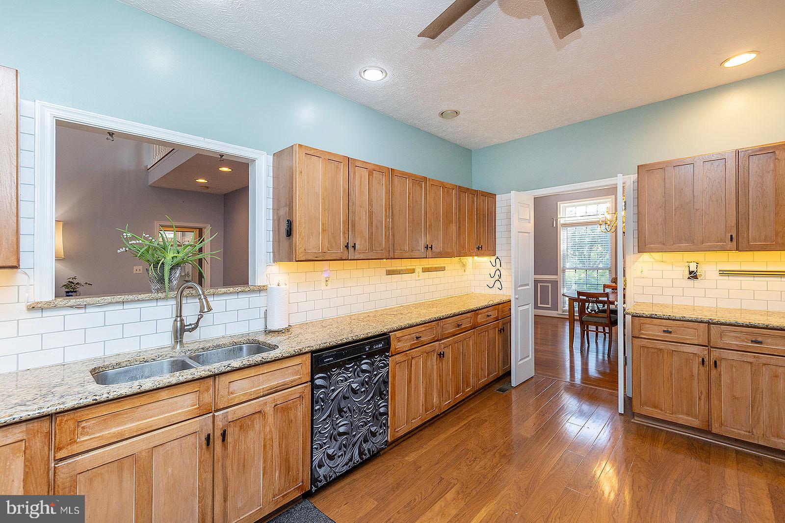 OAKDALE CROSSING - Residential