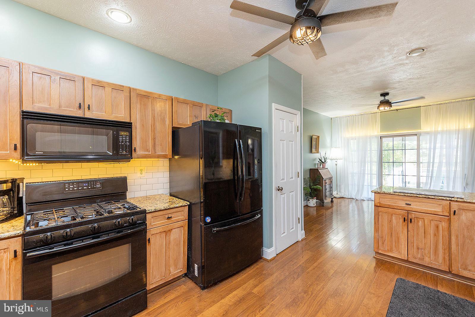 OAKDALE CROSSING - Residential