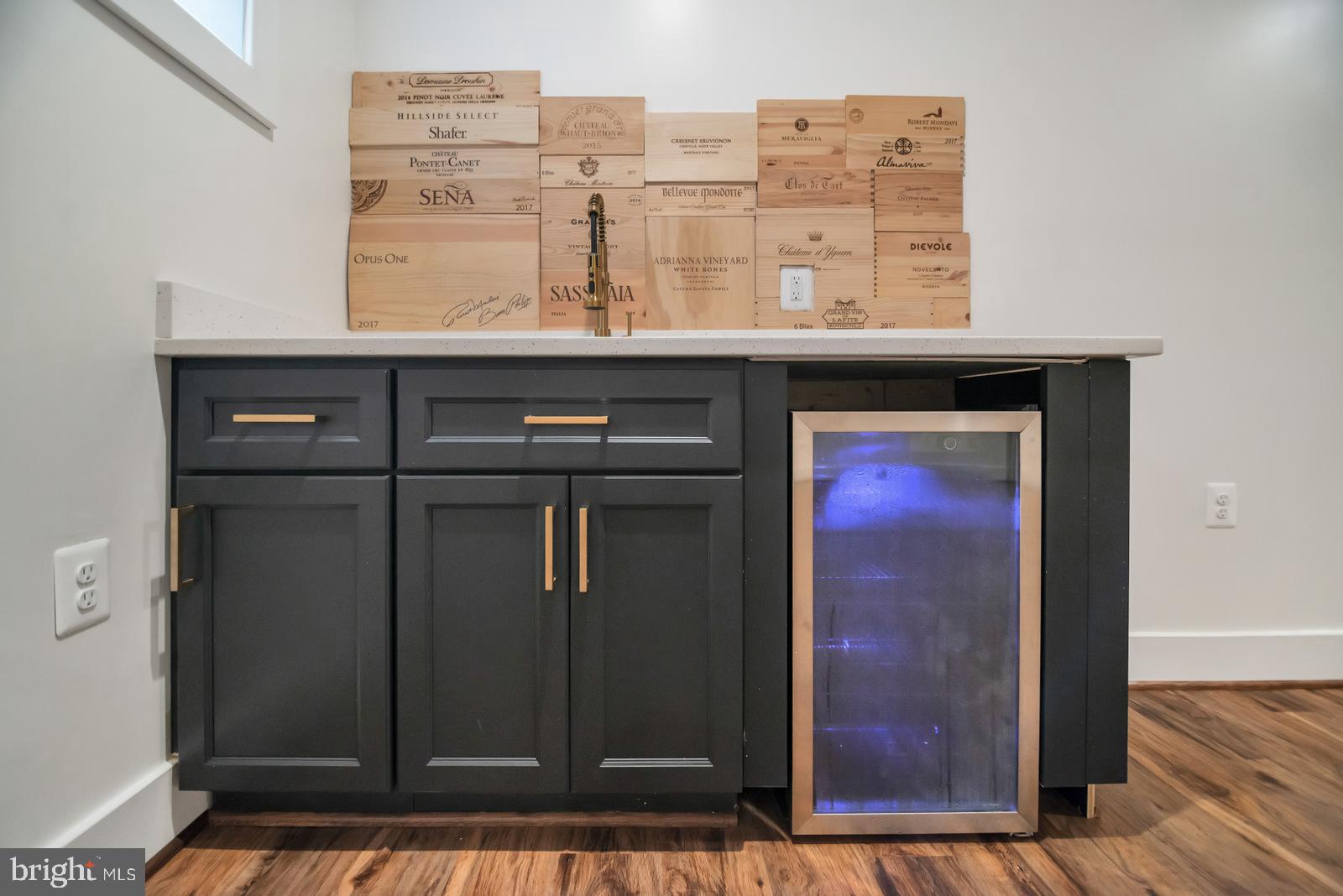 MOUNT RAINIER - Residential