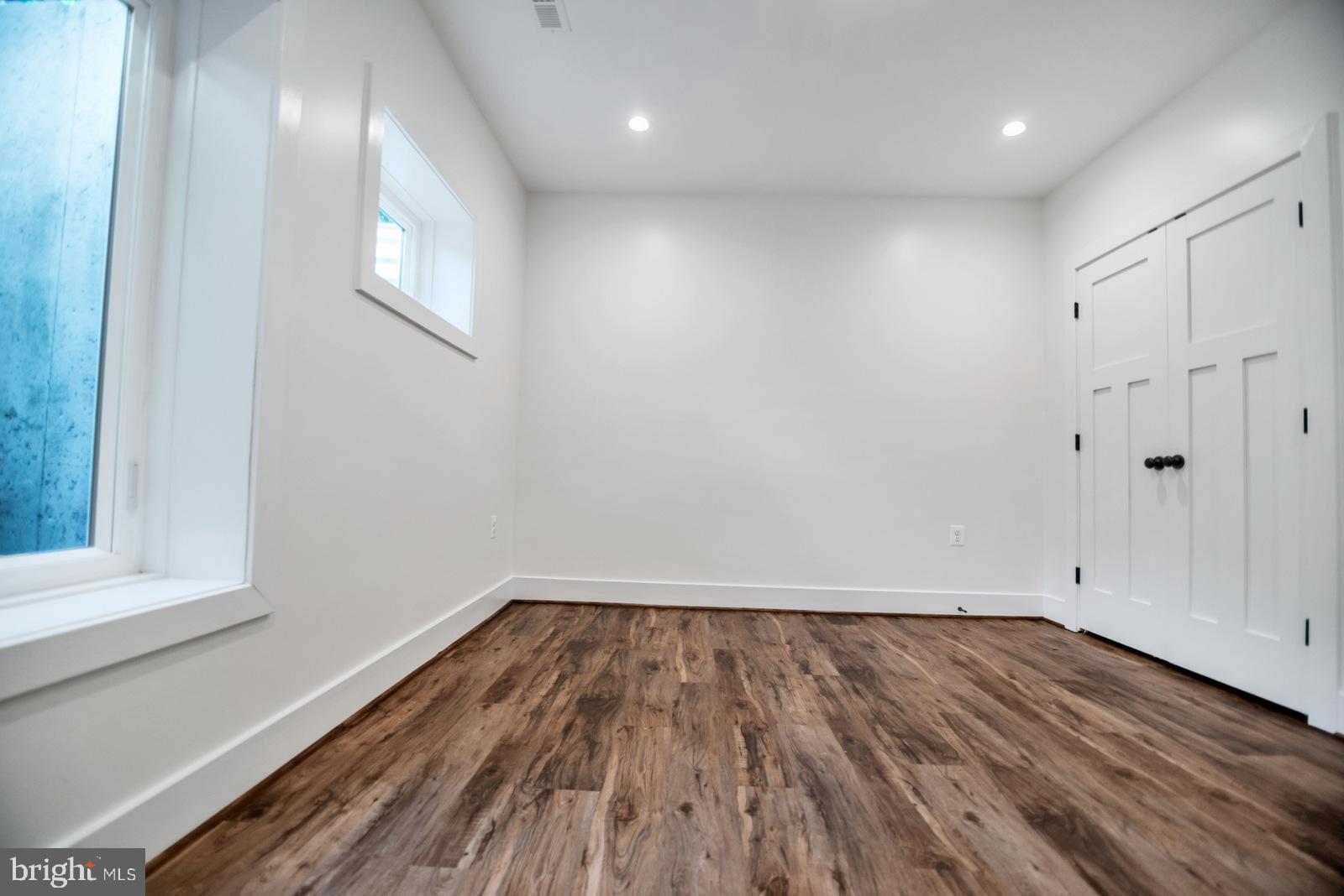 MOUNT RAINIER - Residential