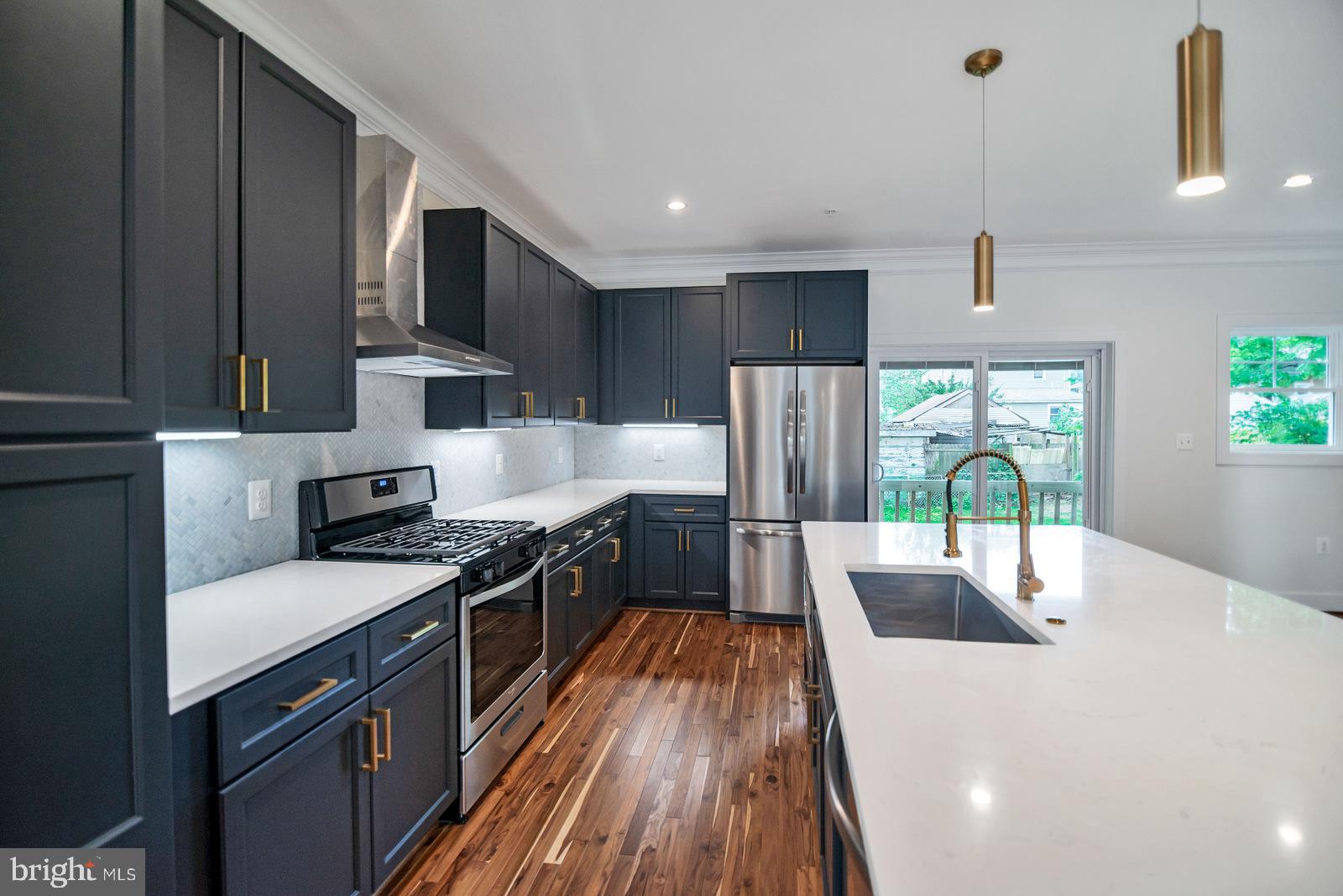 MOUNT RAINIER - Residential