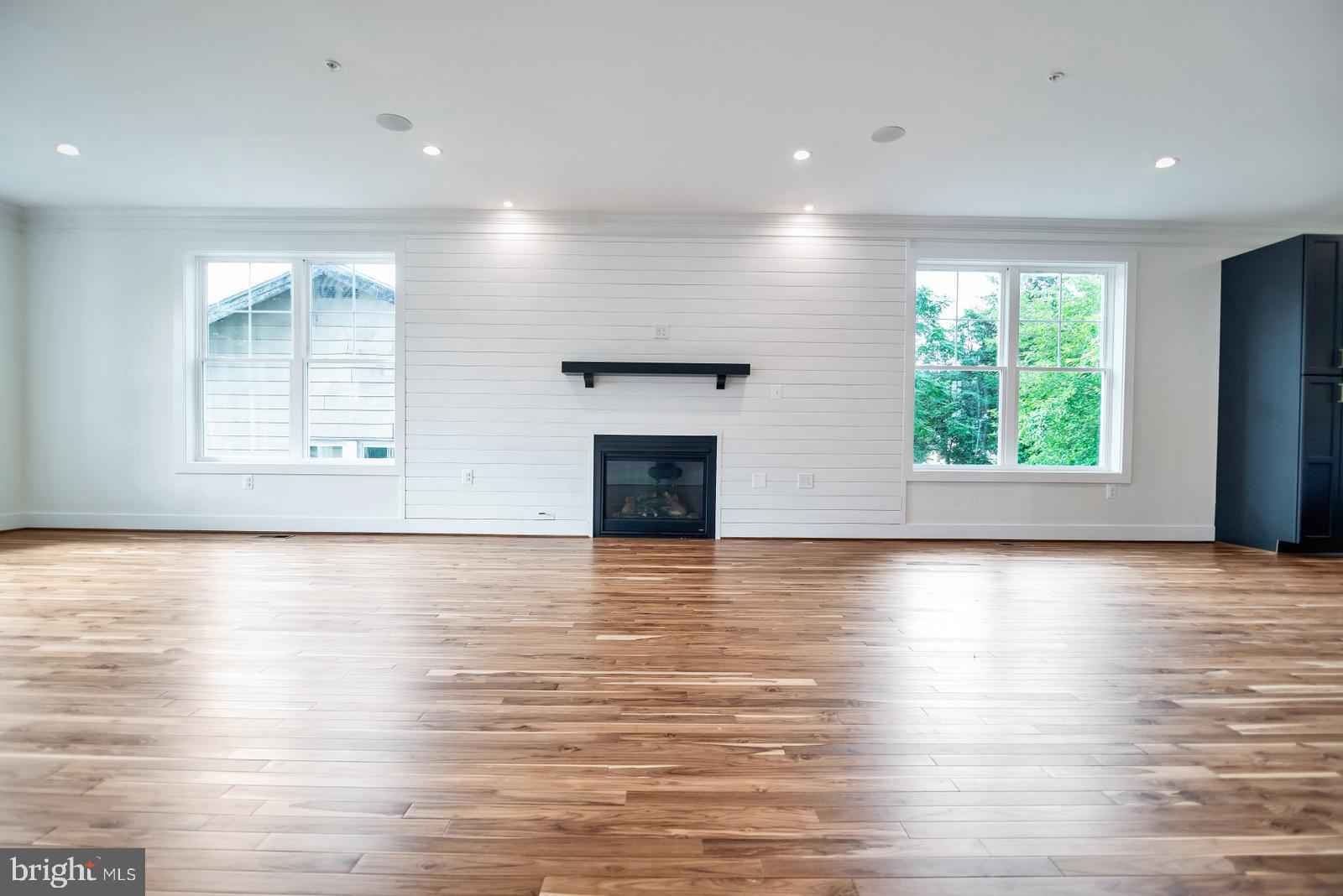 MOUNT RAINIER - Residential