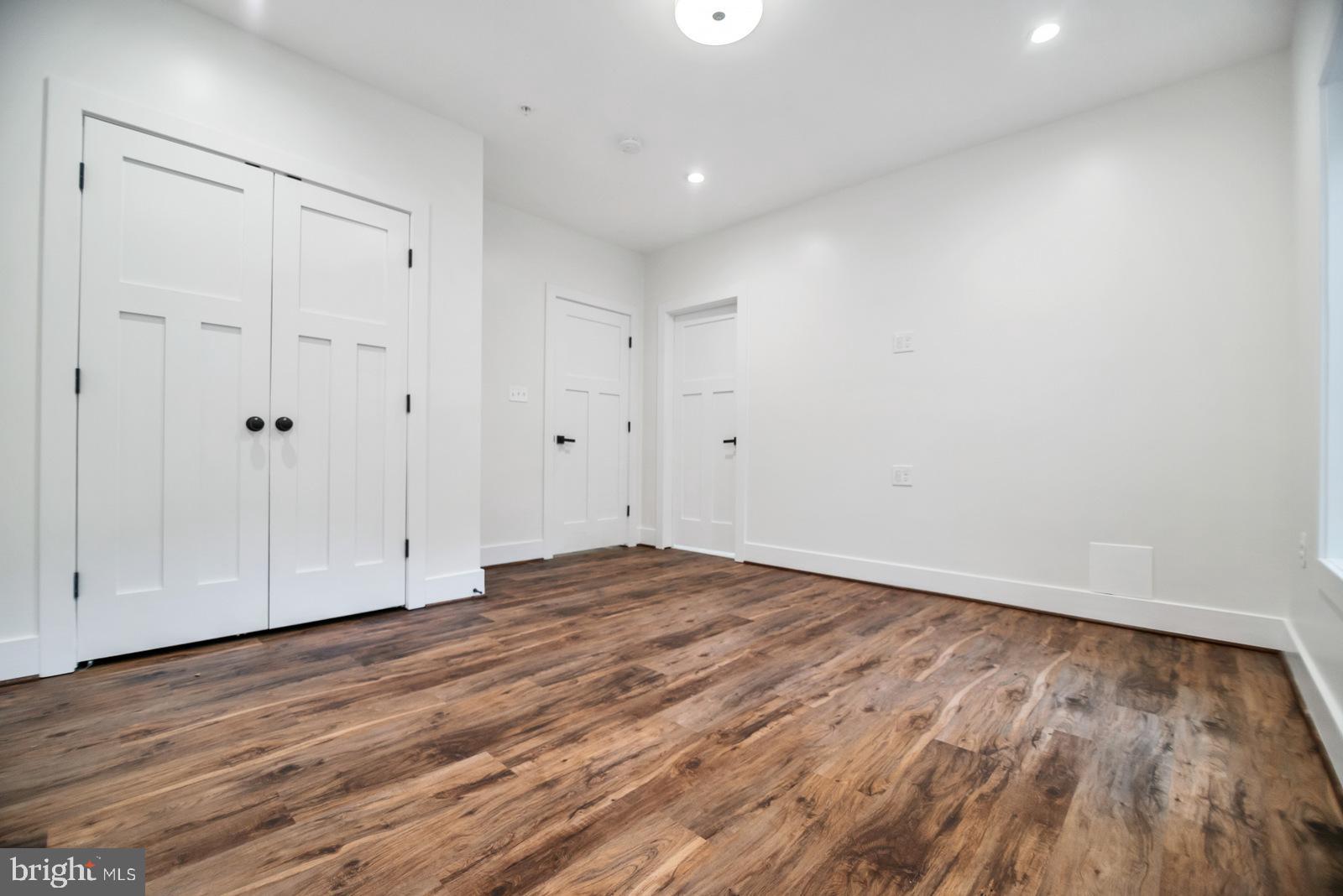 MOUNT RAINIER - Residential