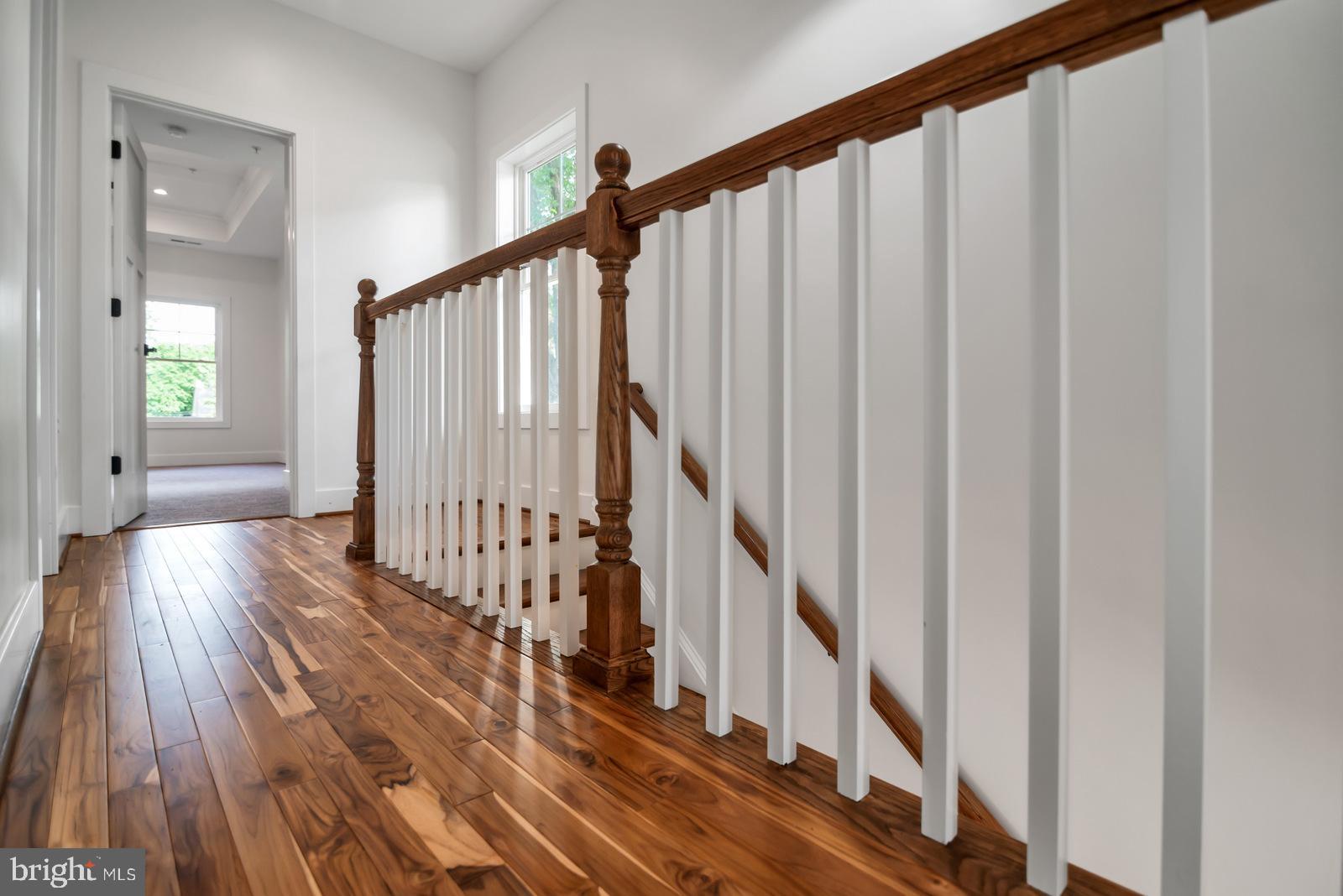 MOUNT RAINIER - Residential