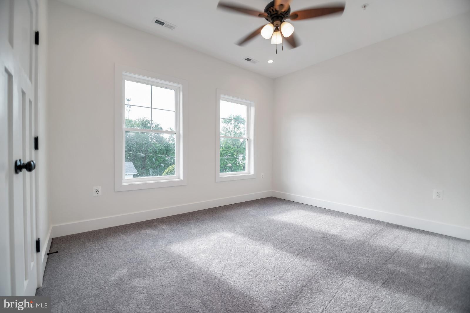 MOUNT RAINIER - Residential