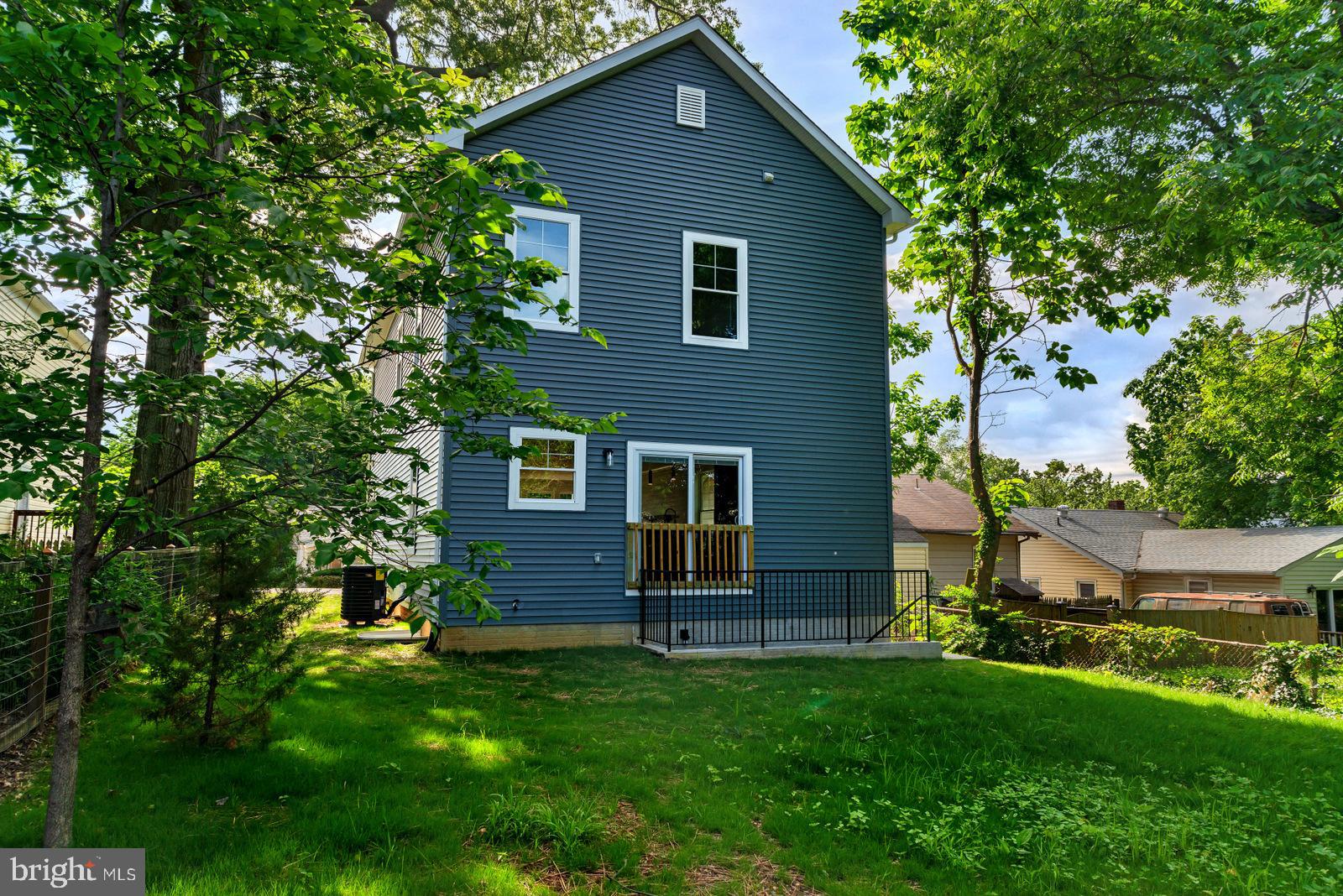 MOUNT RAINIER - Residential