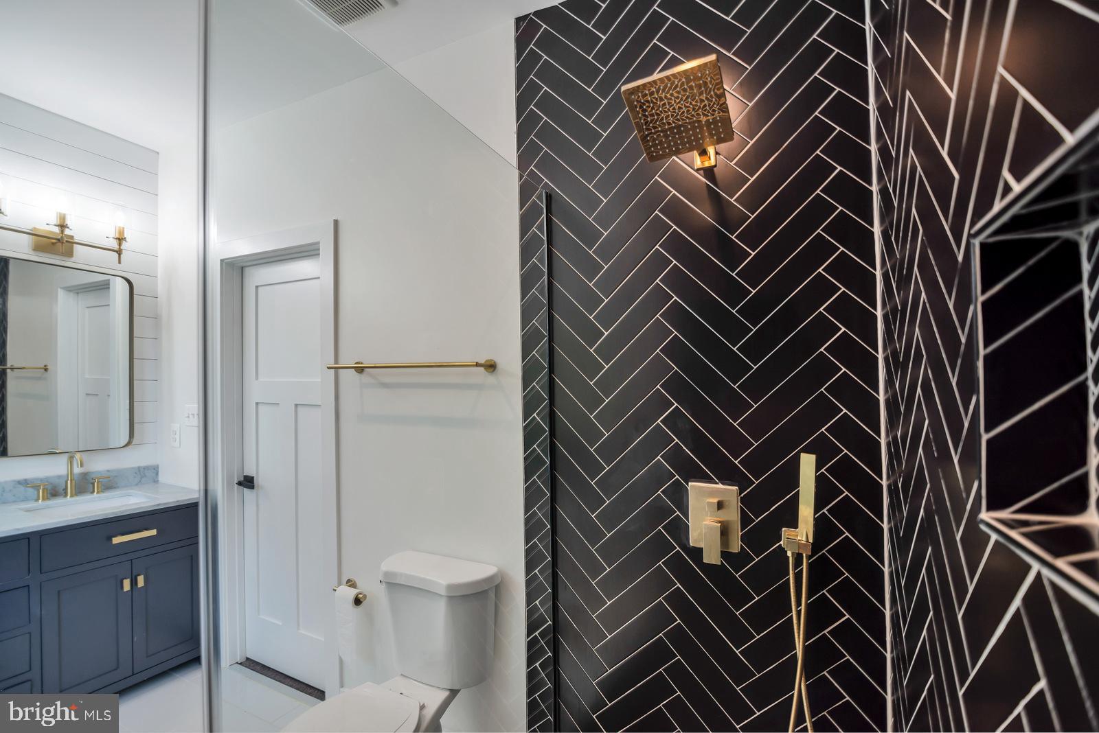 MOUNT RAINIER - Residential