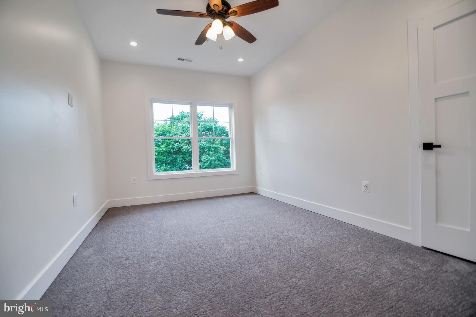 MOUNT RAINIER - Residential