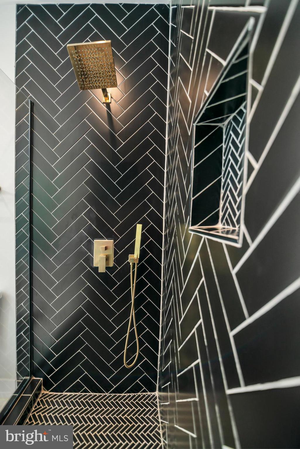 MOUNT RAINIER - Residential