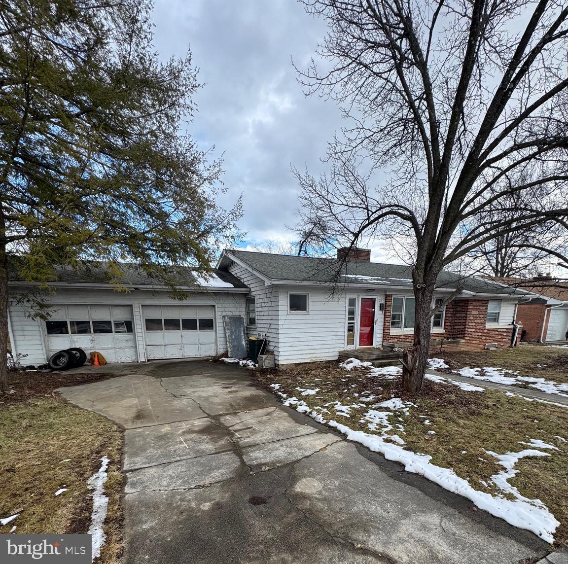 BRYAN FIELD - Residential