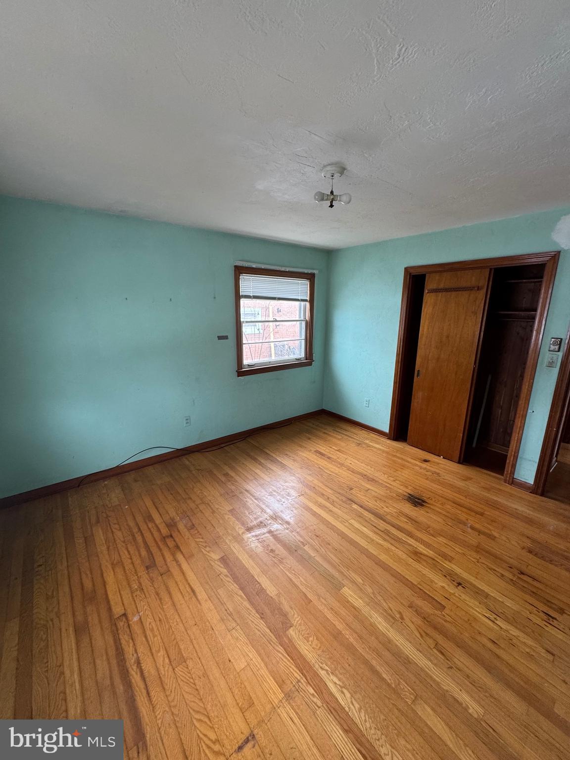 BRYAN FIELD - Residential