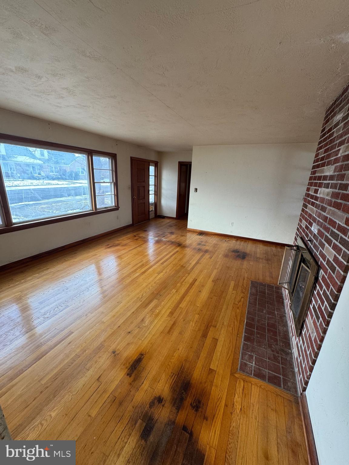 BRYAN FIELD - Residential